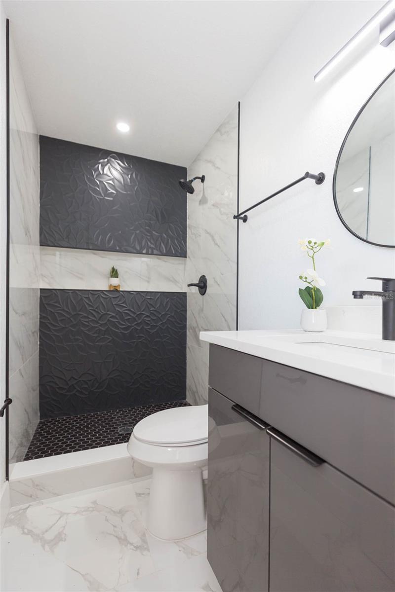 BAY CREST PARK UNIT 04 - Residential