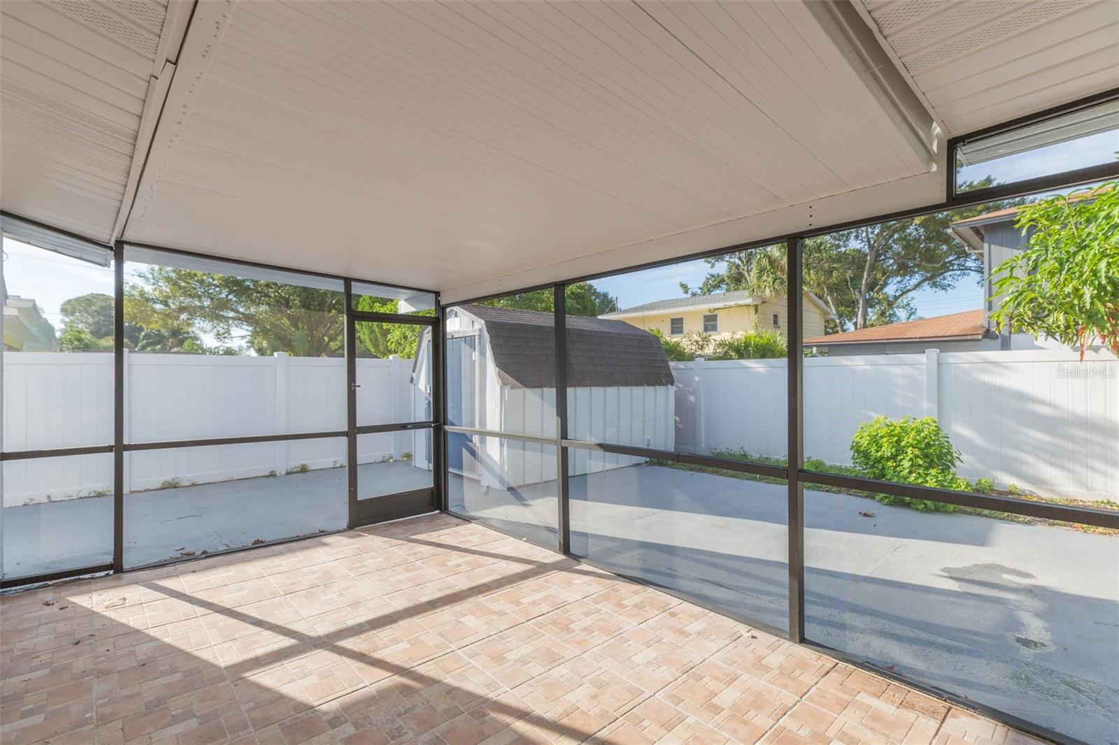 BAY CREST PARK UNIT 04 - Residential