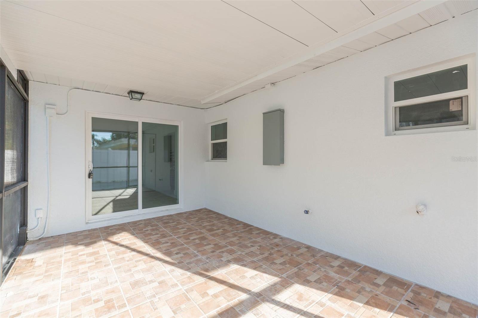 BAY CREST PARK UNIT 04 - Residential