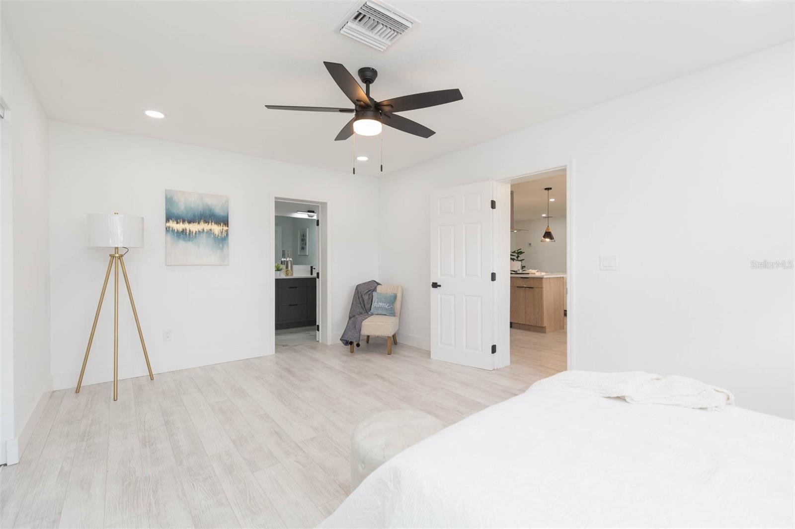 BAY CREST PARK UNIT 04 - Residential