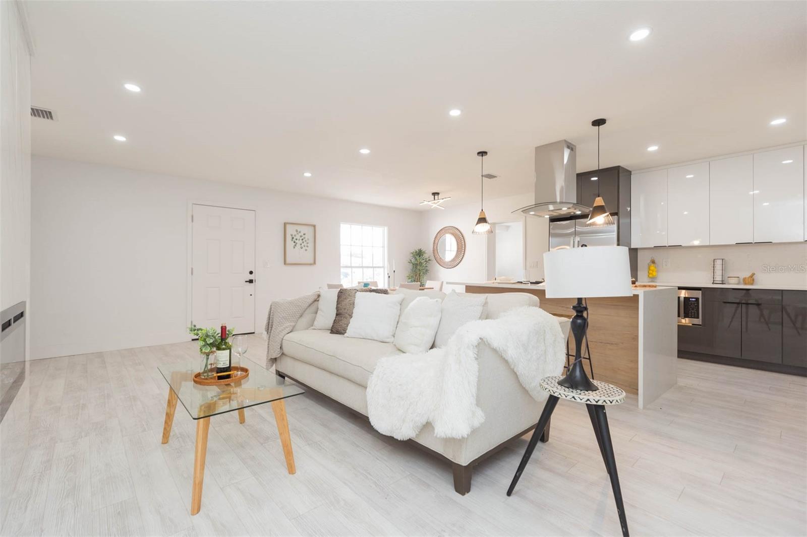 BAY CREST PARK UNIT 04 - Residential