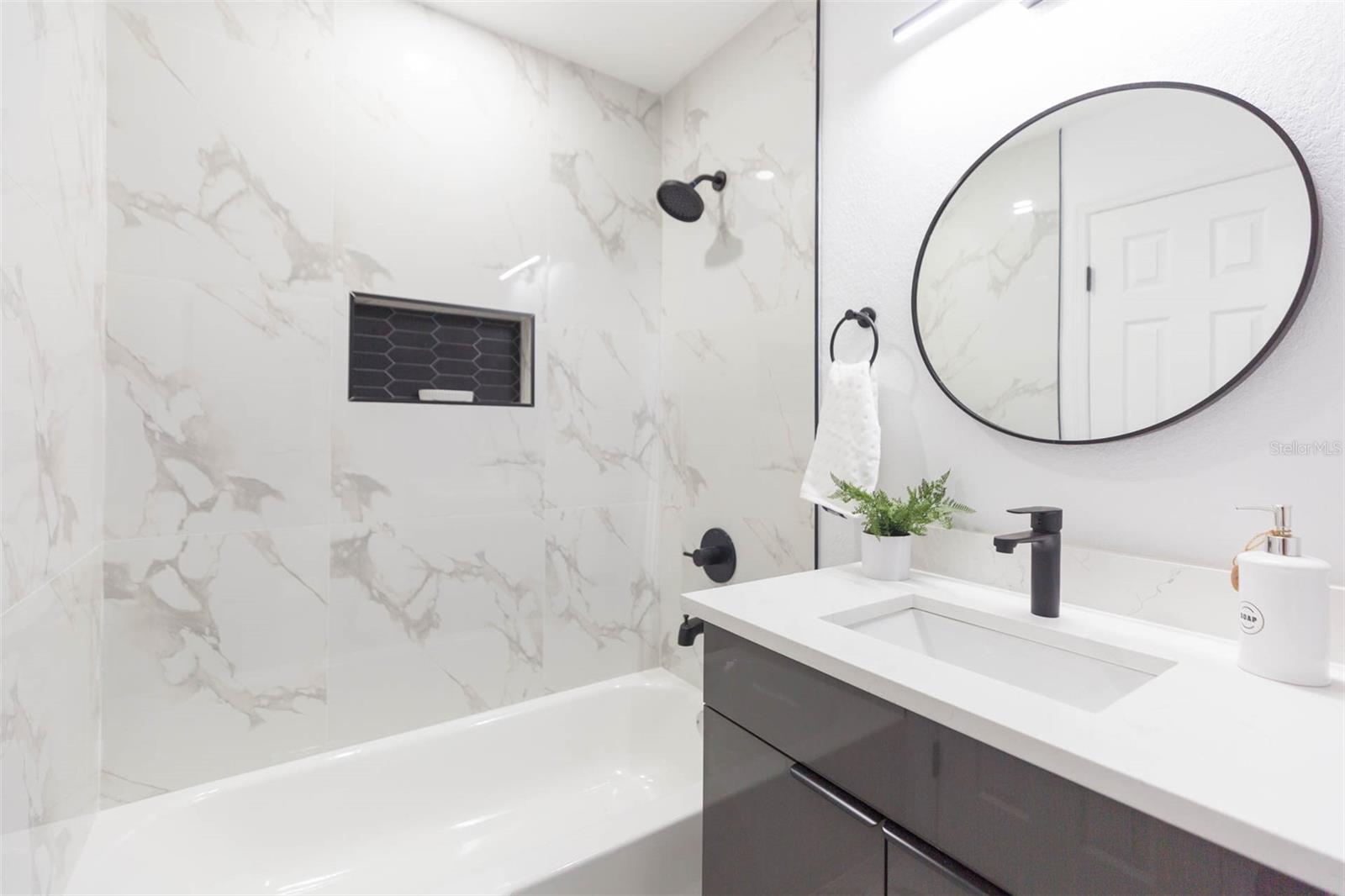 BAY CREST PARK UNIT 04 - Residential