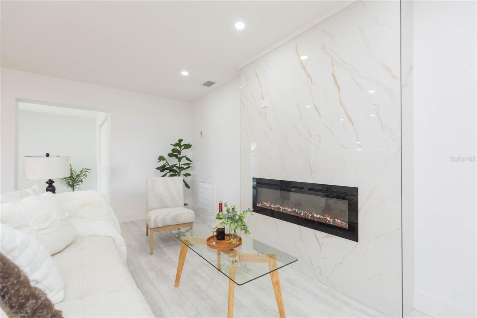 BAY CREST PARK UNIT 04 - Residential