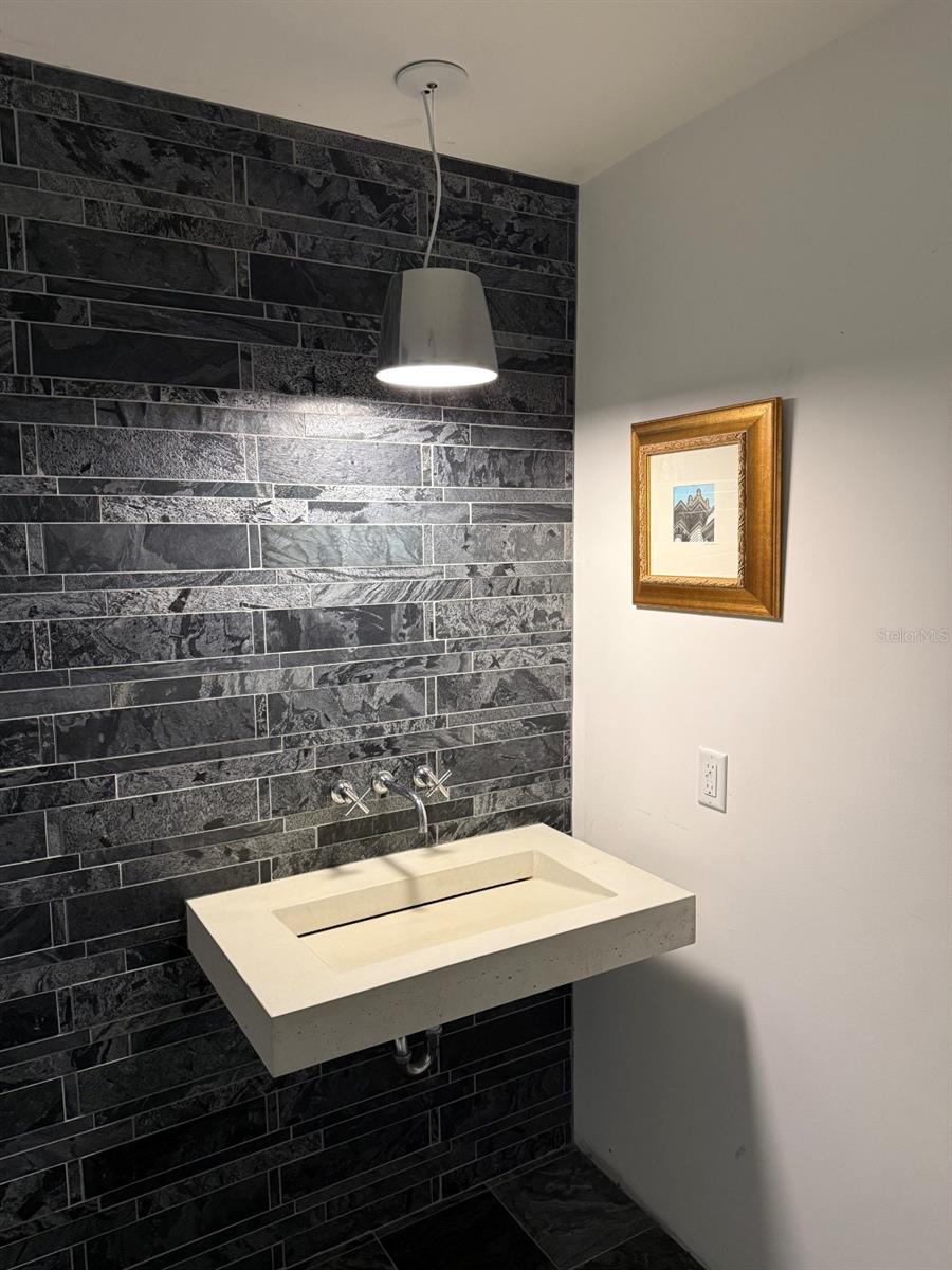 VICTORY LOFTS A CONDO - Commercial Sale