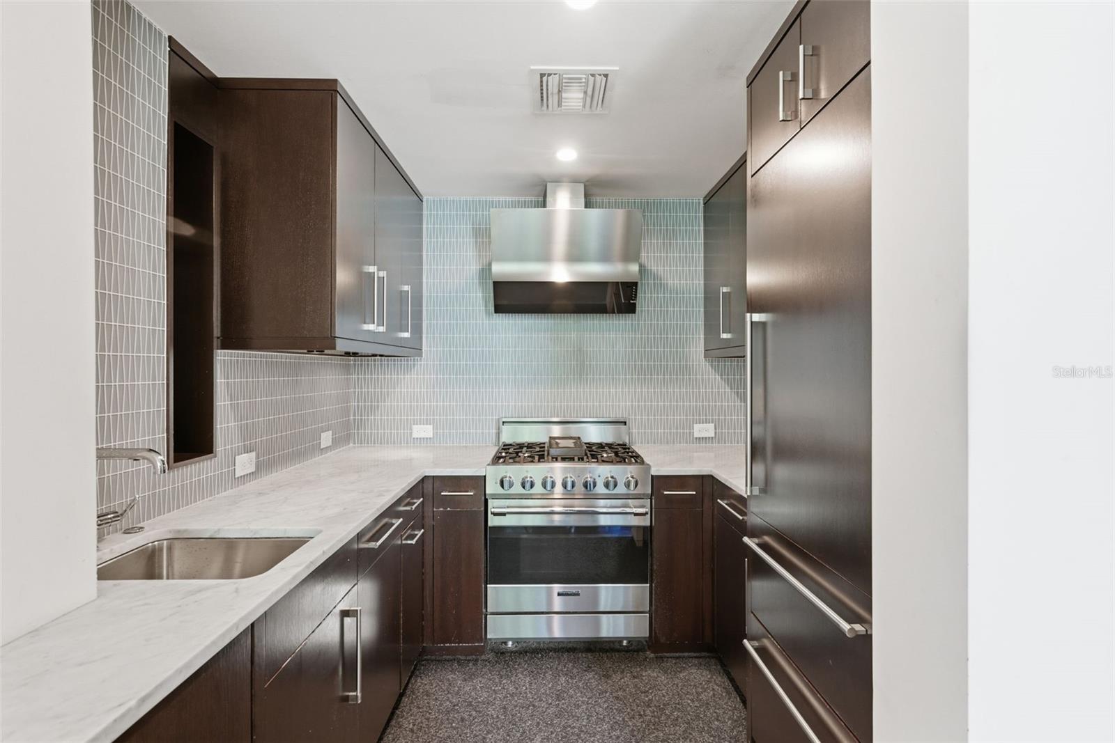 VICTORY LOFTS A CONDO - Commercial Sale