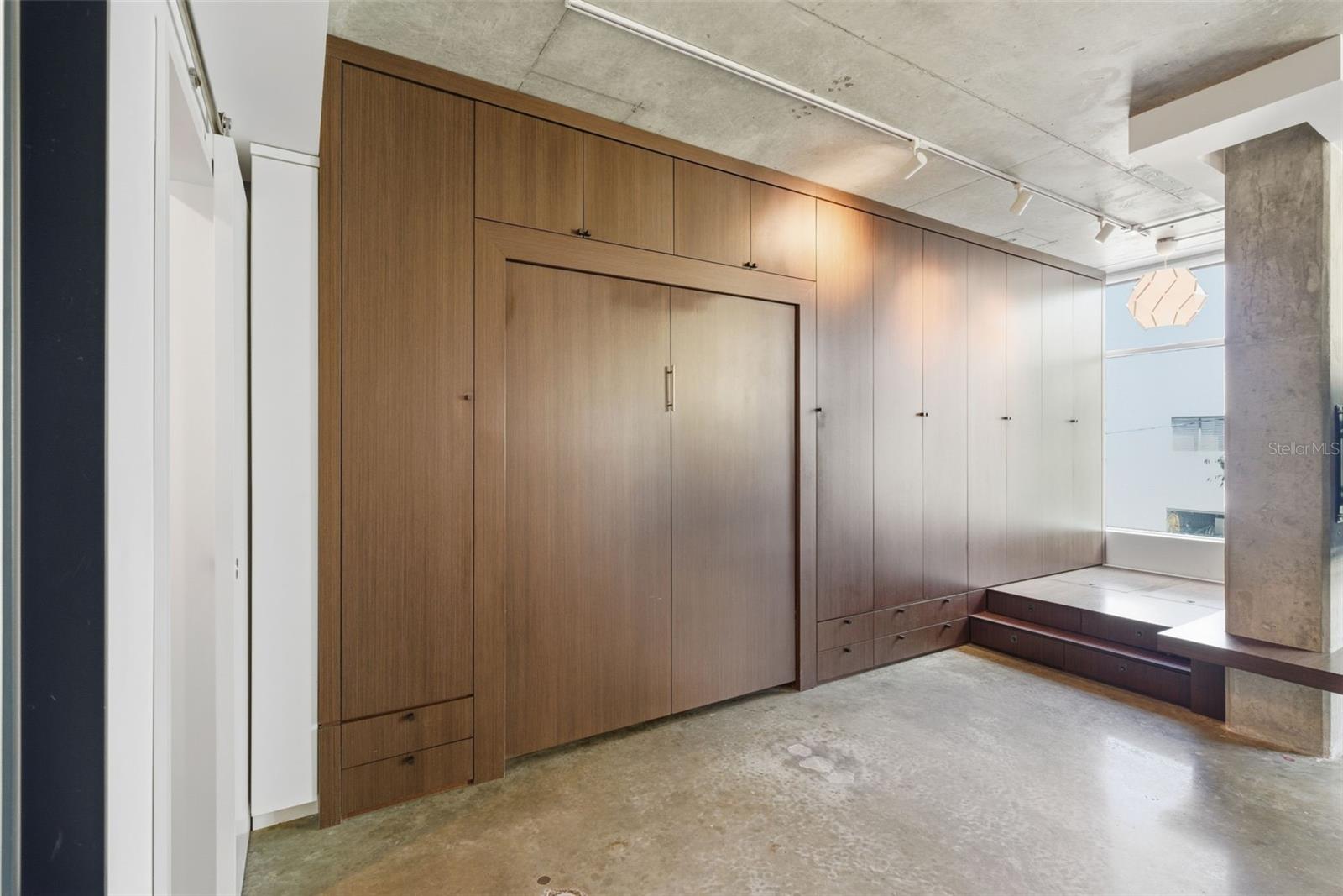 VICTORY LOFTS A CONDO - Commercial Sale