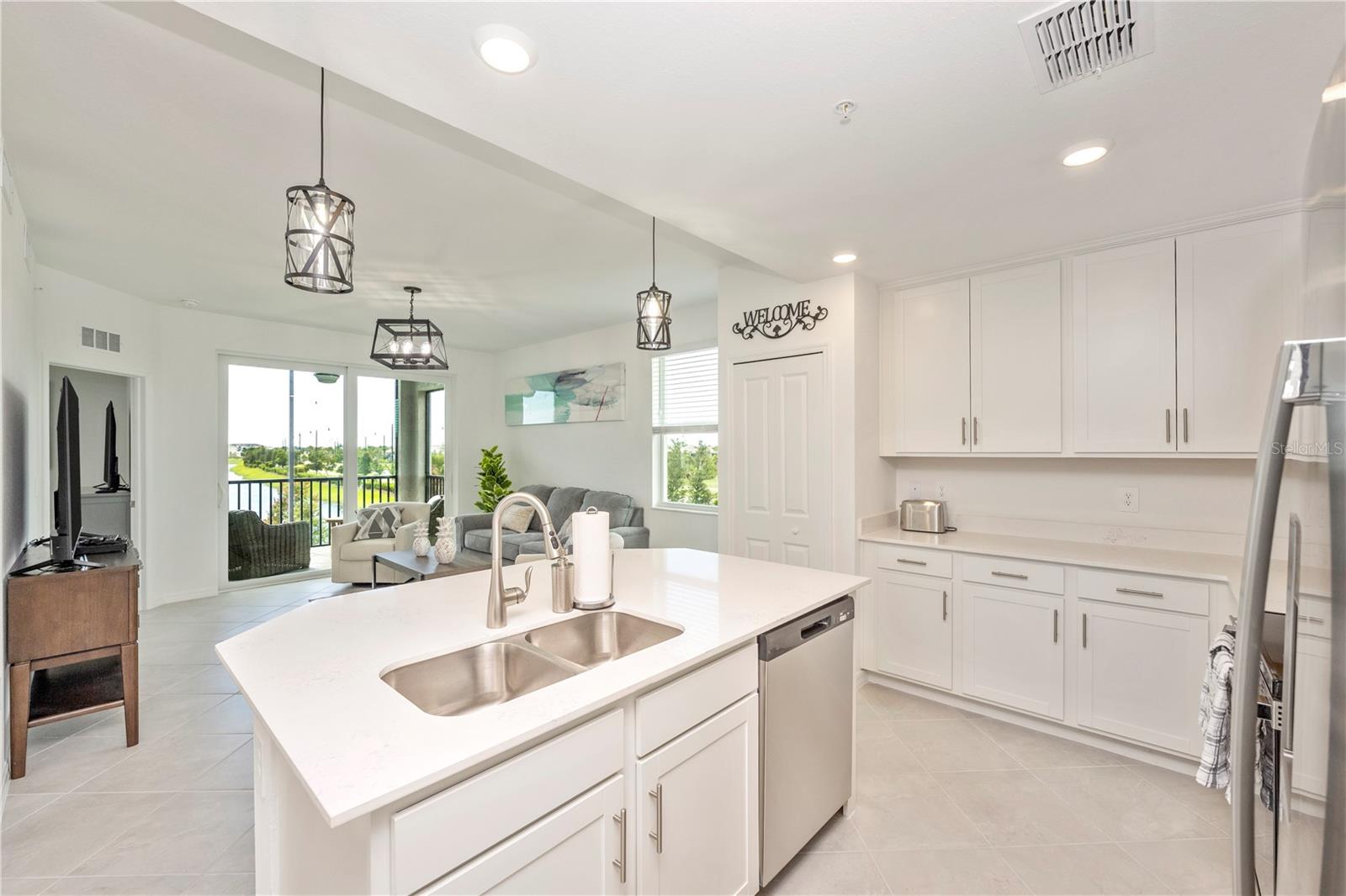 WELLEN PARK GOLF & COUNTRY CLUB - Residential Lease