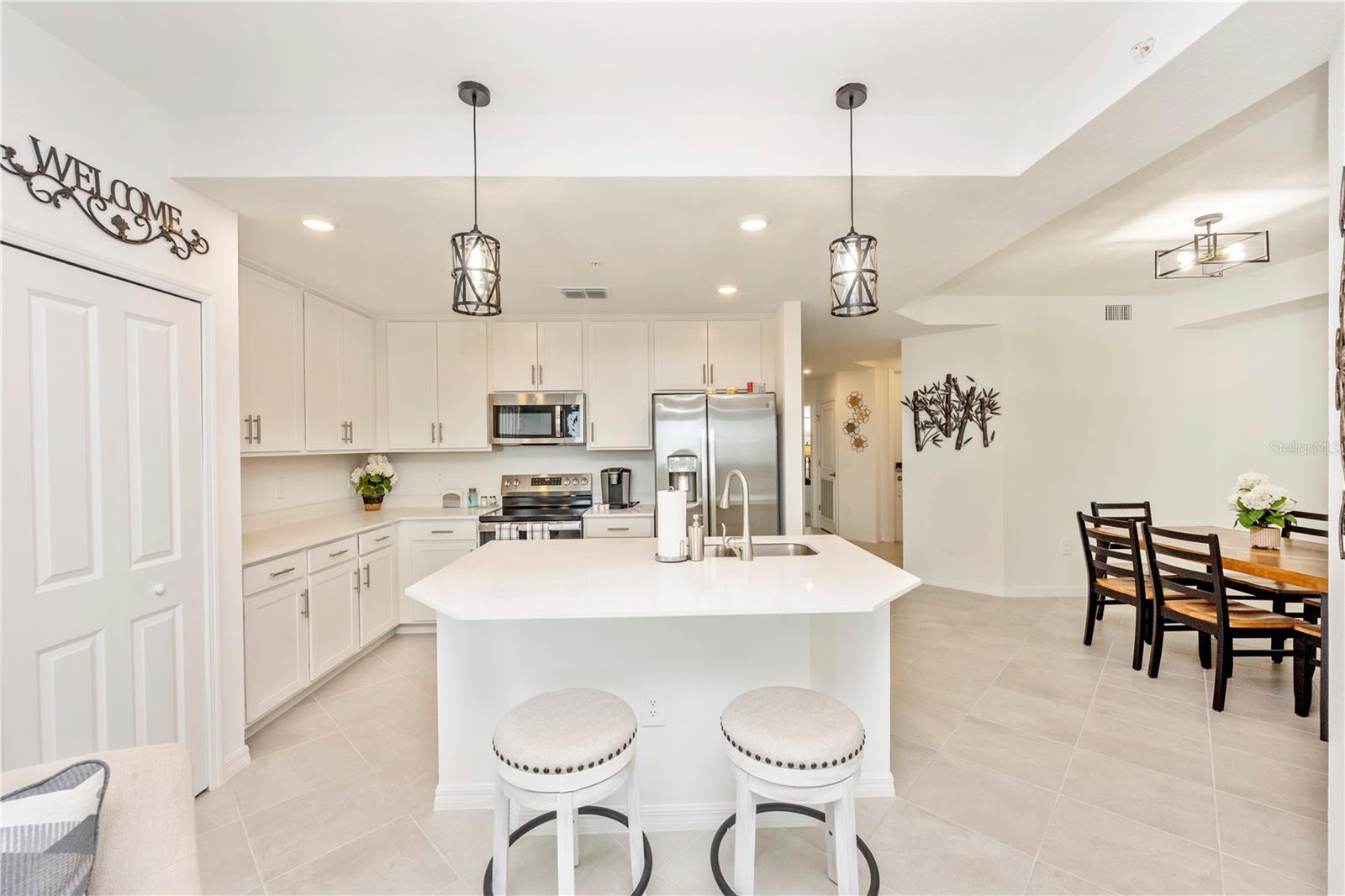 WELLEN PARK GOLF & COUNTRY CLUB - Residential Lease