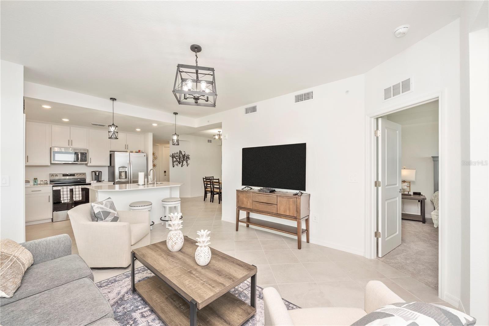 WELLEN PARK GOLF & COUNTRY CLUB - Residential Lease