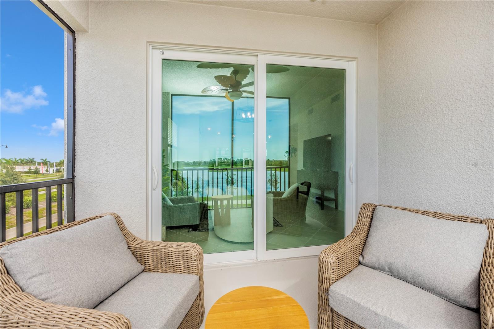 WELLEN PARK GOLF & COUNTRY CLUB - Residential Lease