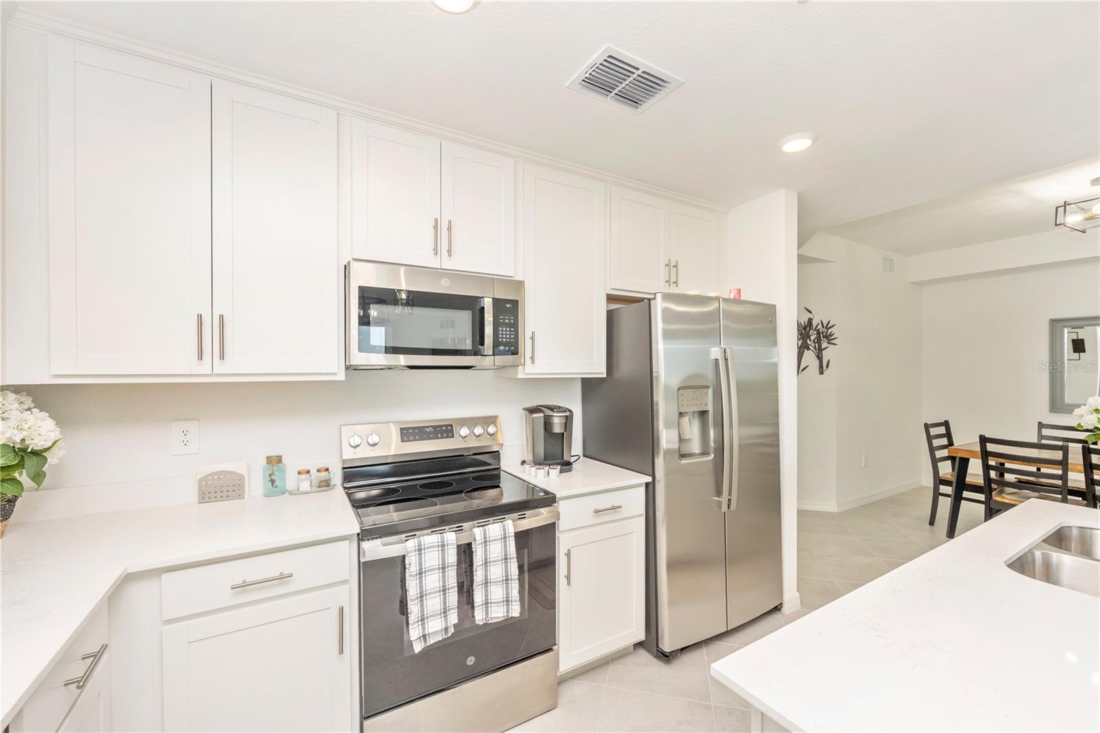 WELLEN PARK GOLF & COUNTRY CLUB - Residential Lease