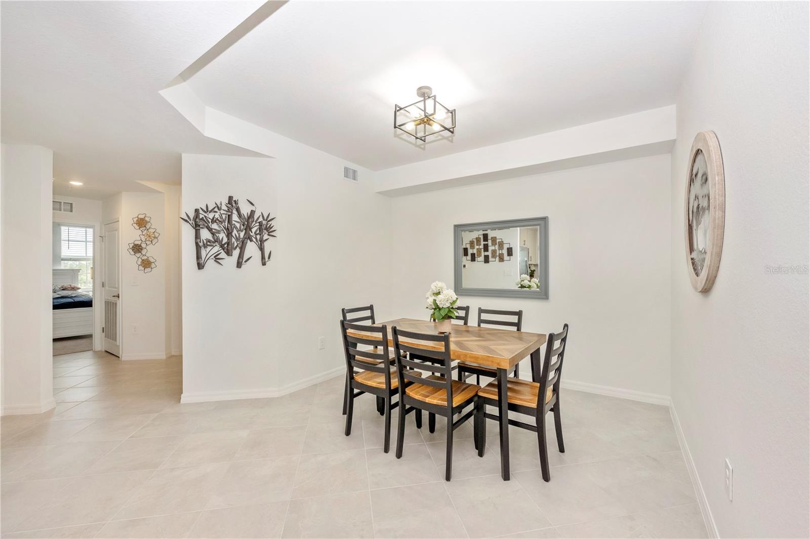 WELLEN PARK GOLF & COUNTRY CLUB - Residential Lease