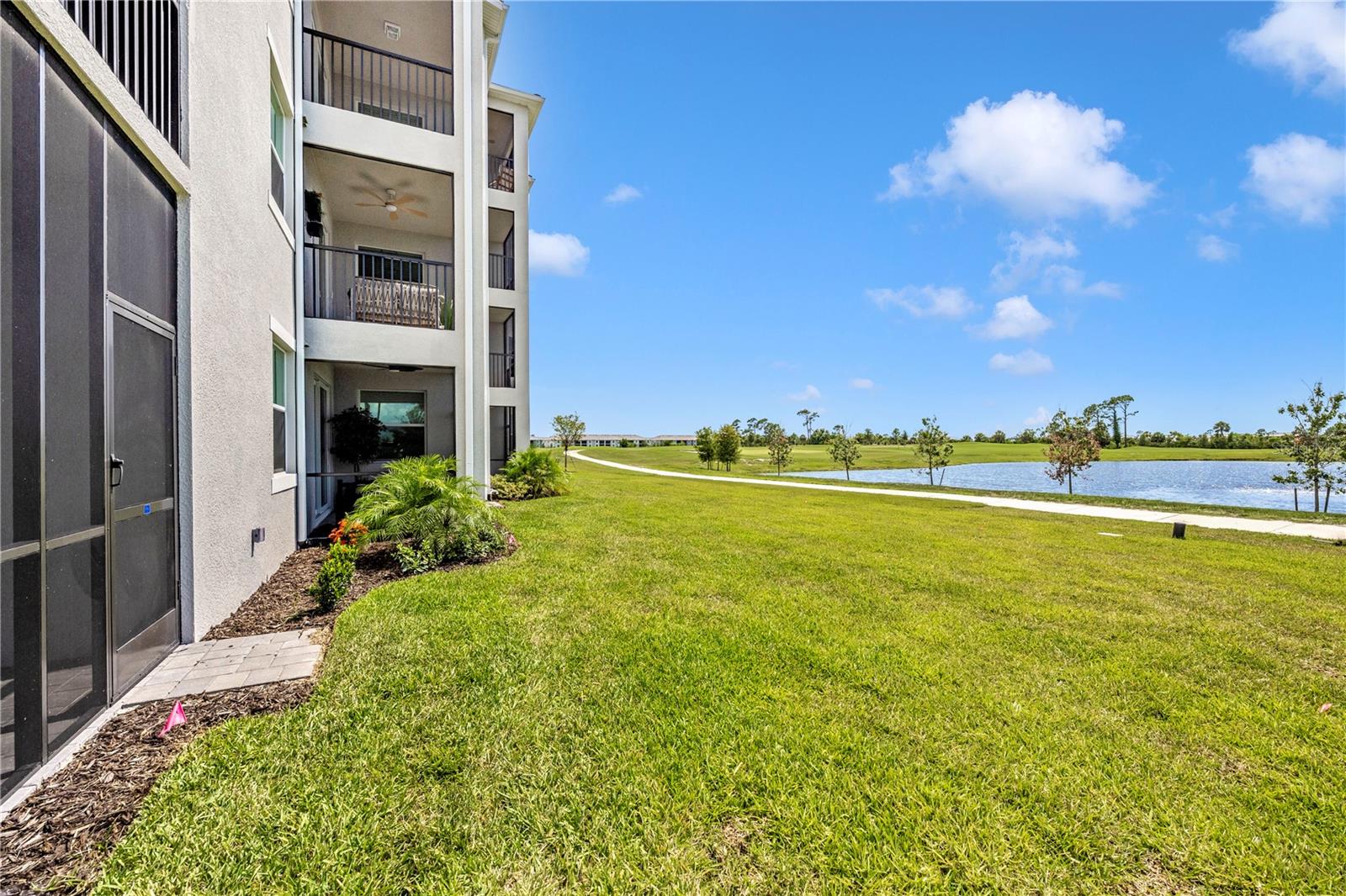 WELLEN PARK GOLF & COUNTRY CLUB - Residential Lease