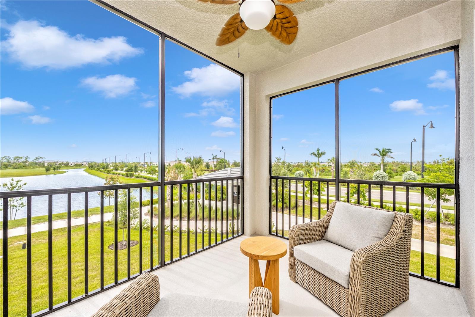 WELLEN PARK GOLF & COUNTRY CLUB - Residential Lease