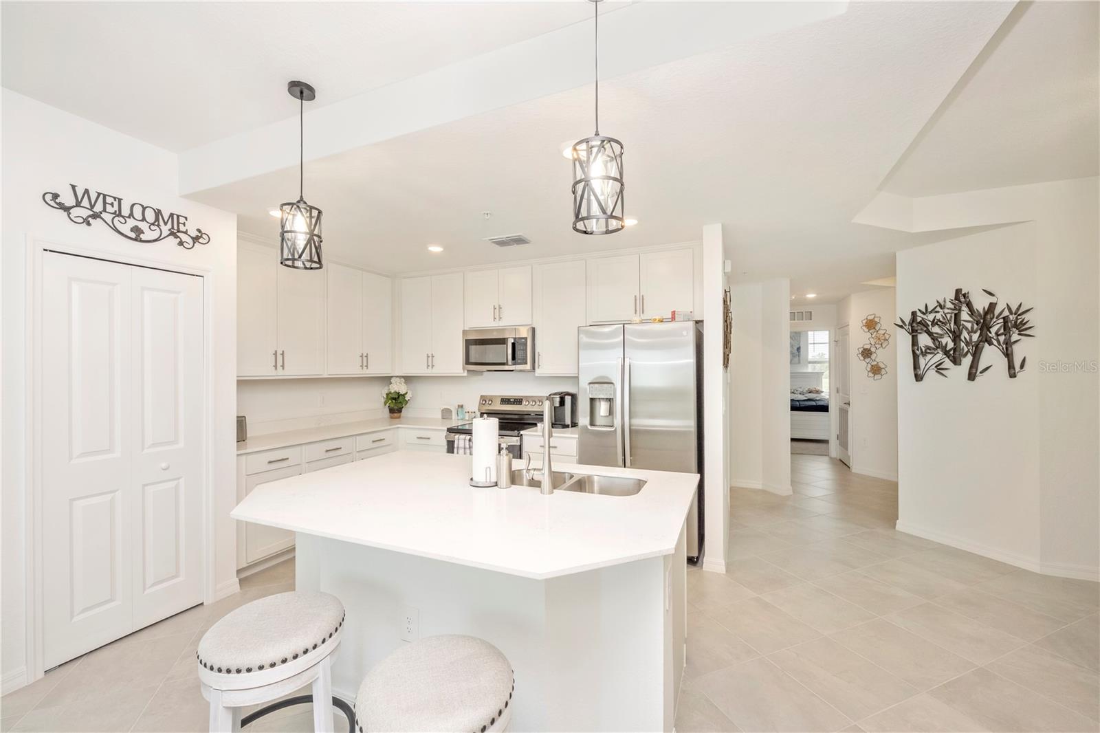 WELLEN PARK GOLF & COUNTRY CLUB - Residential Lease