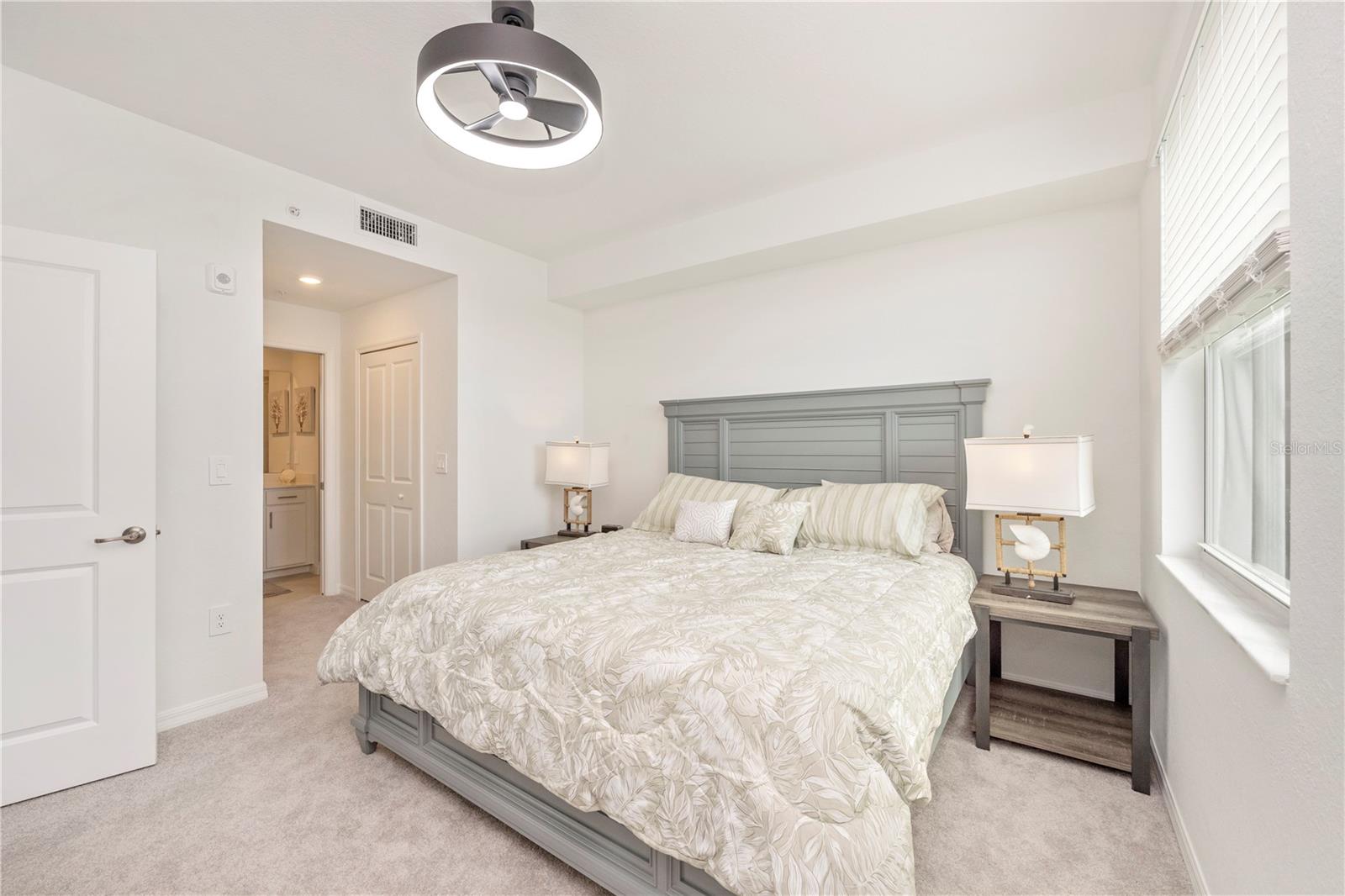 WELLEN PARK GOLF & COUNTRY CLUB - Residential Lease
