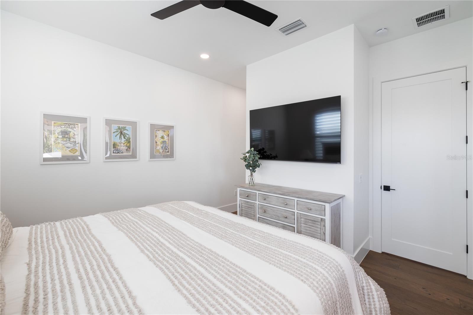 OCEAN BEACH REP - Residential