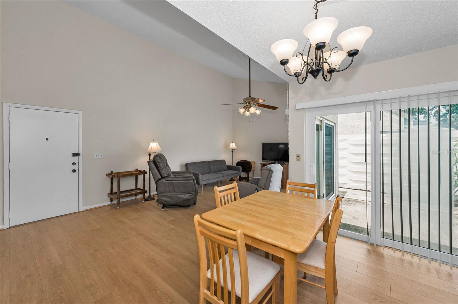 2628 BARKSDALE COURT B
