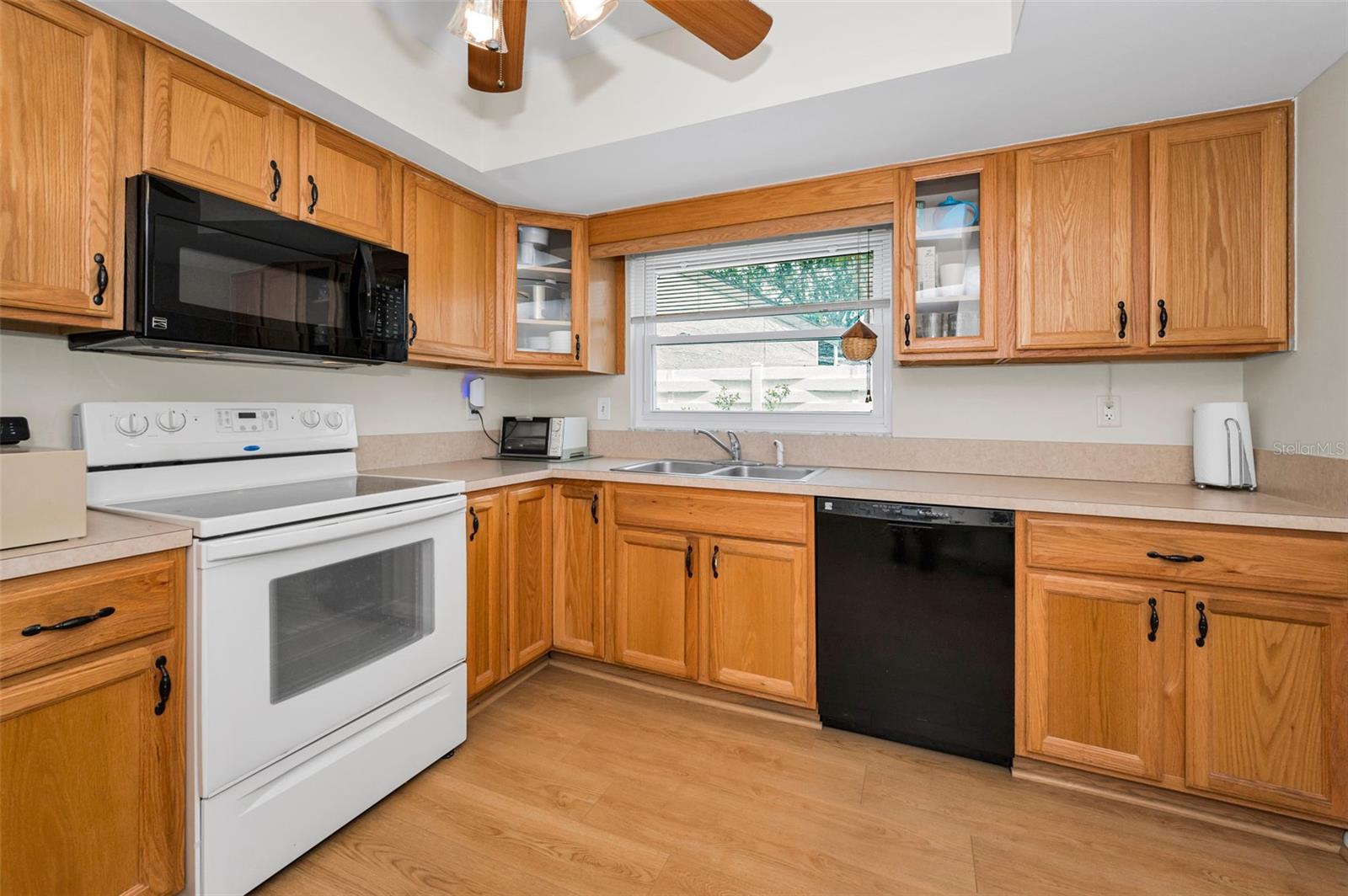 2628 BARKSDALE COURT B