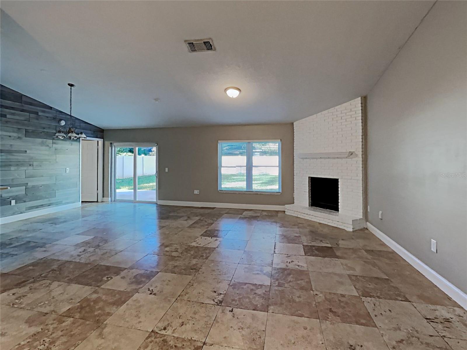 COUNTRY CREEK THE TRAILS AT - Residential