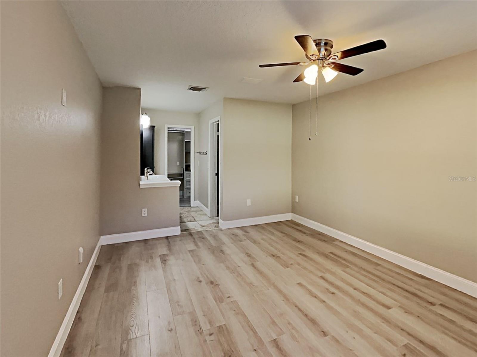 COUNTRY CREEK THE TRAILS AT - Residential