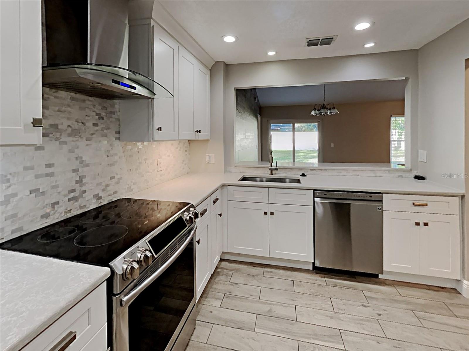 COUNTRY CREEK THE TRAILS AT - Residential