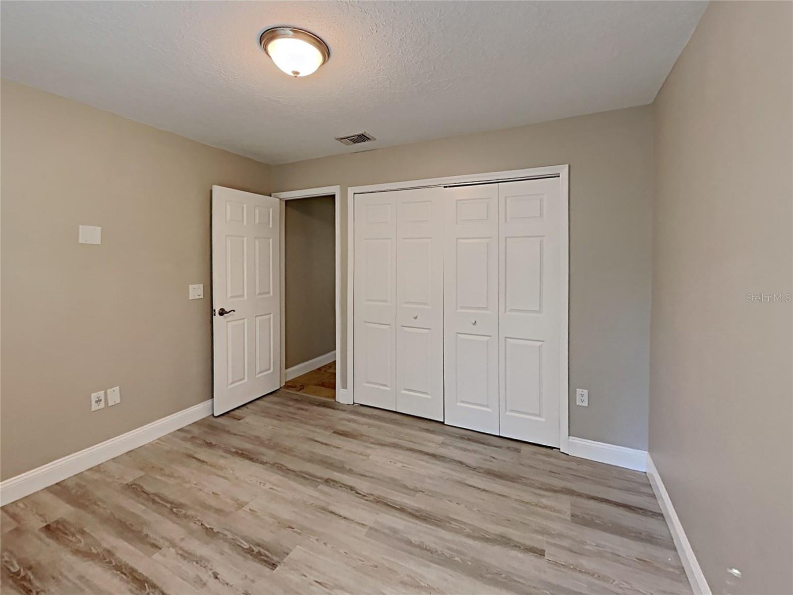 COUNTRY CREEK THE TRAILS AT - Residential