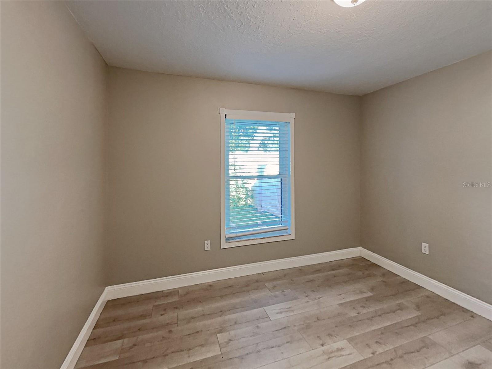 COUNTRY CREEK THE TRAILS AT - Residential