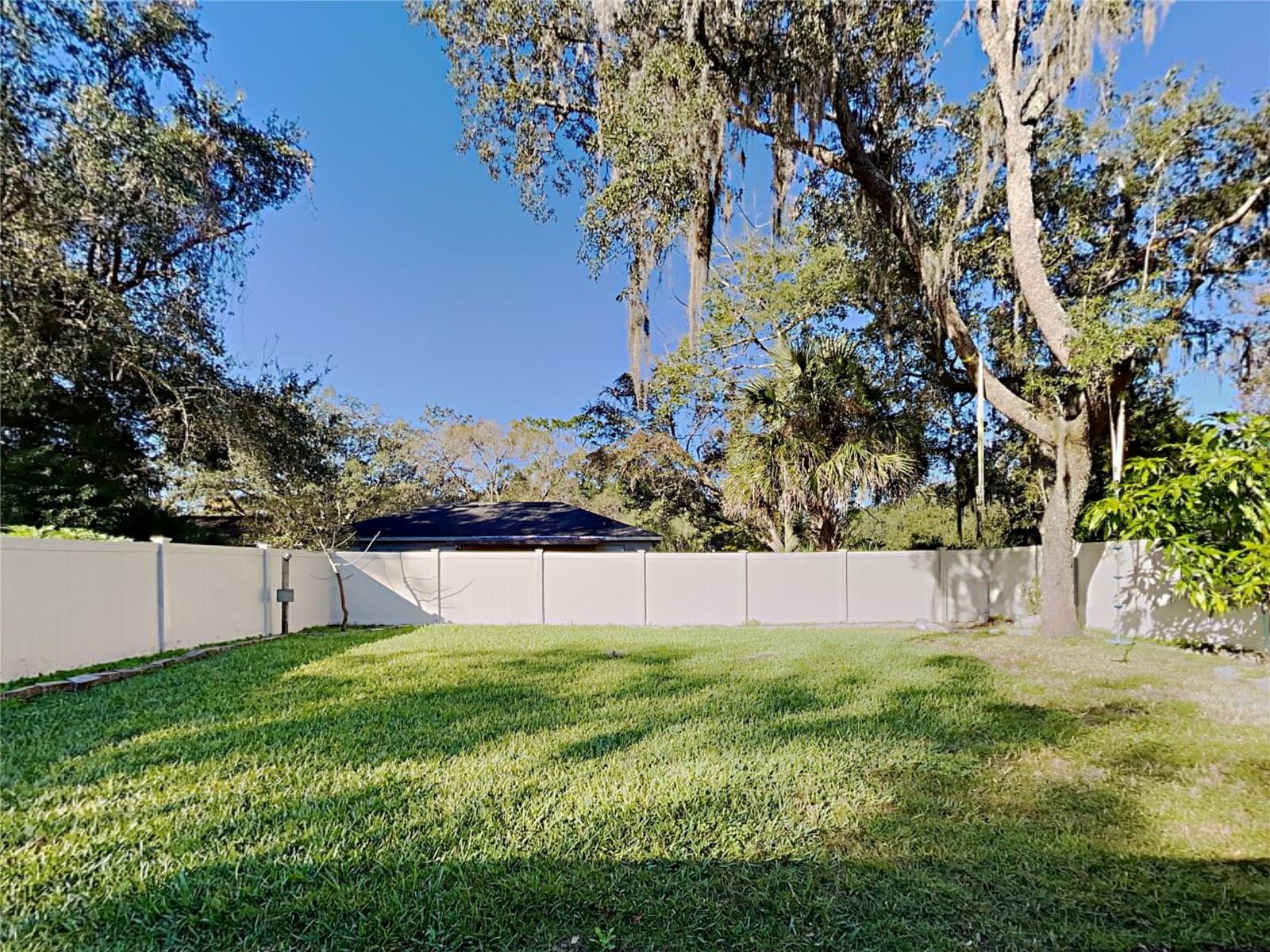 COUNTRY CREEK THE TRAILS AT - Residential