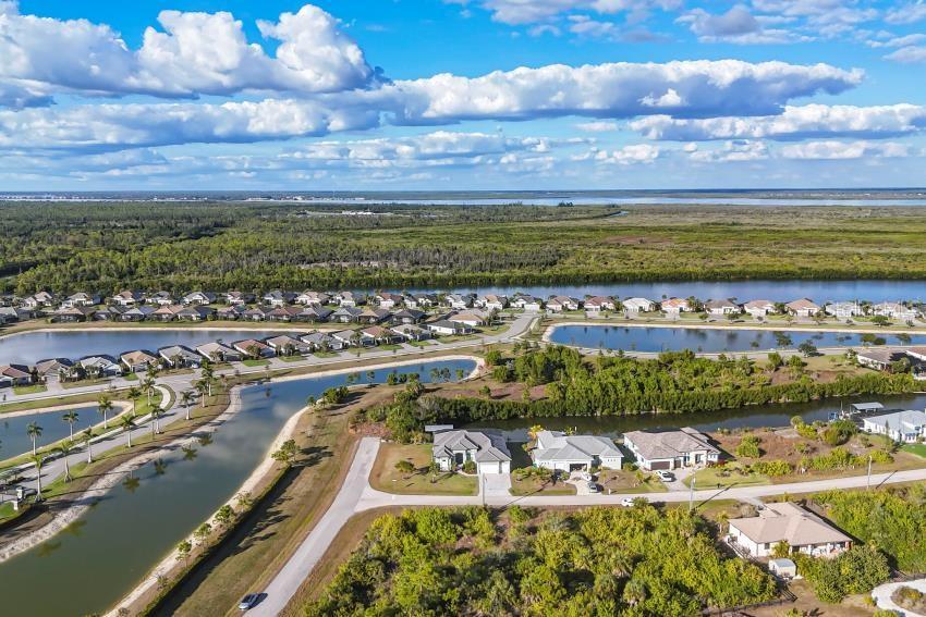 PORT CHARLOTTE SEC 093 - Land