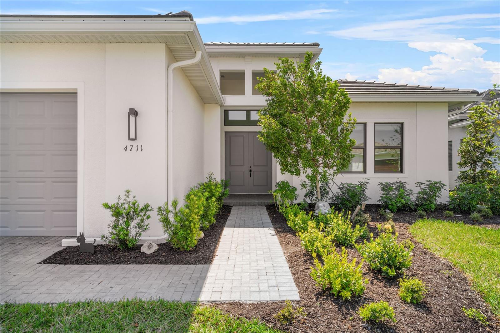 4711 CEDRON COURT