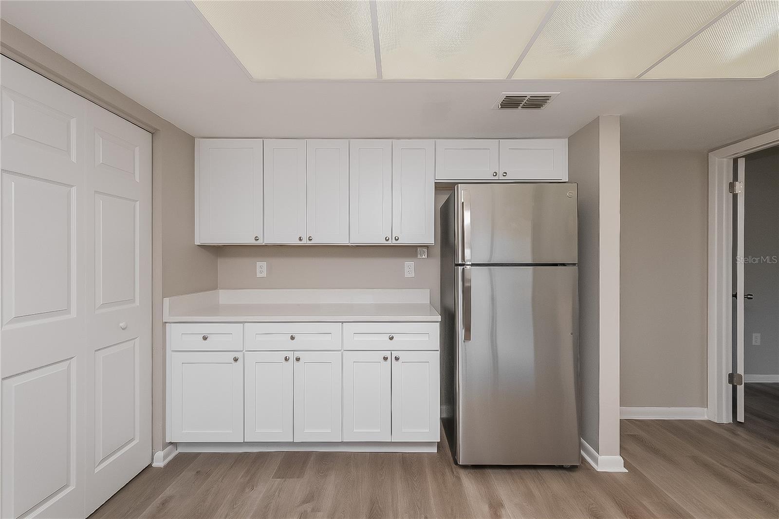 WOOD TRAIL VILLAGE - Residential Lease