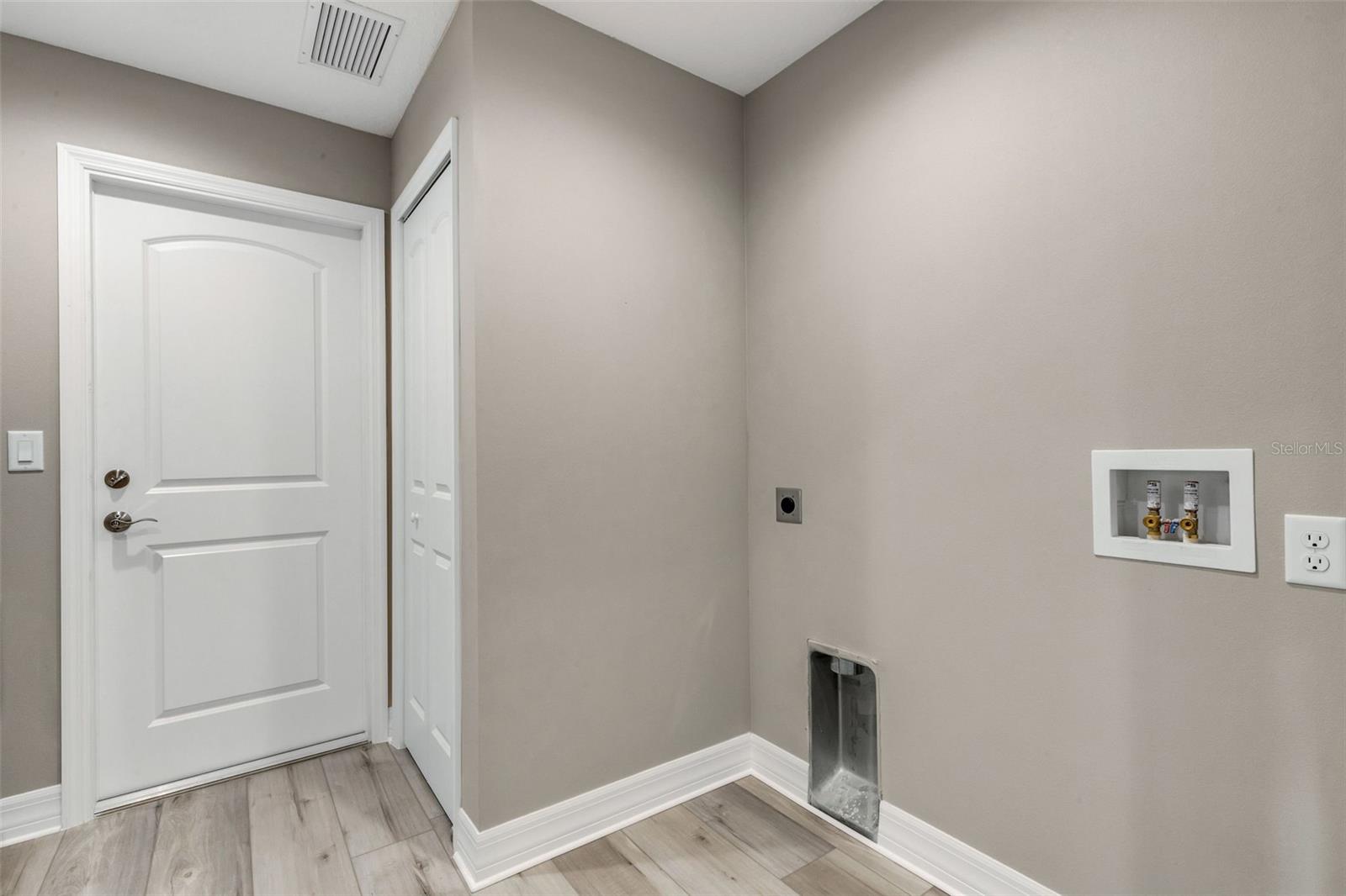 BAY VISTA BLVD ADD 03 - Residential