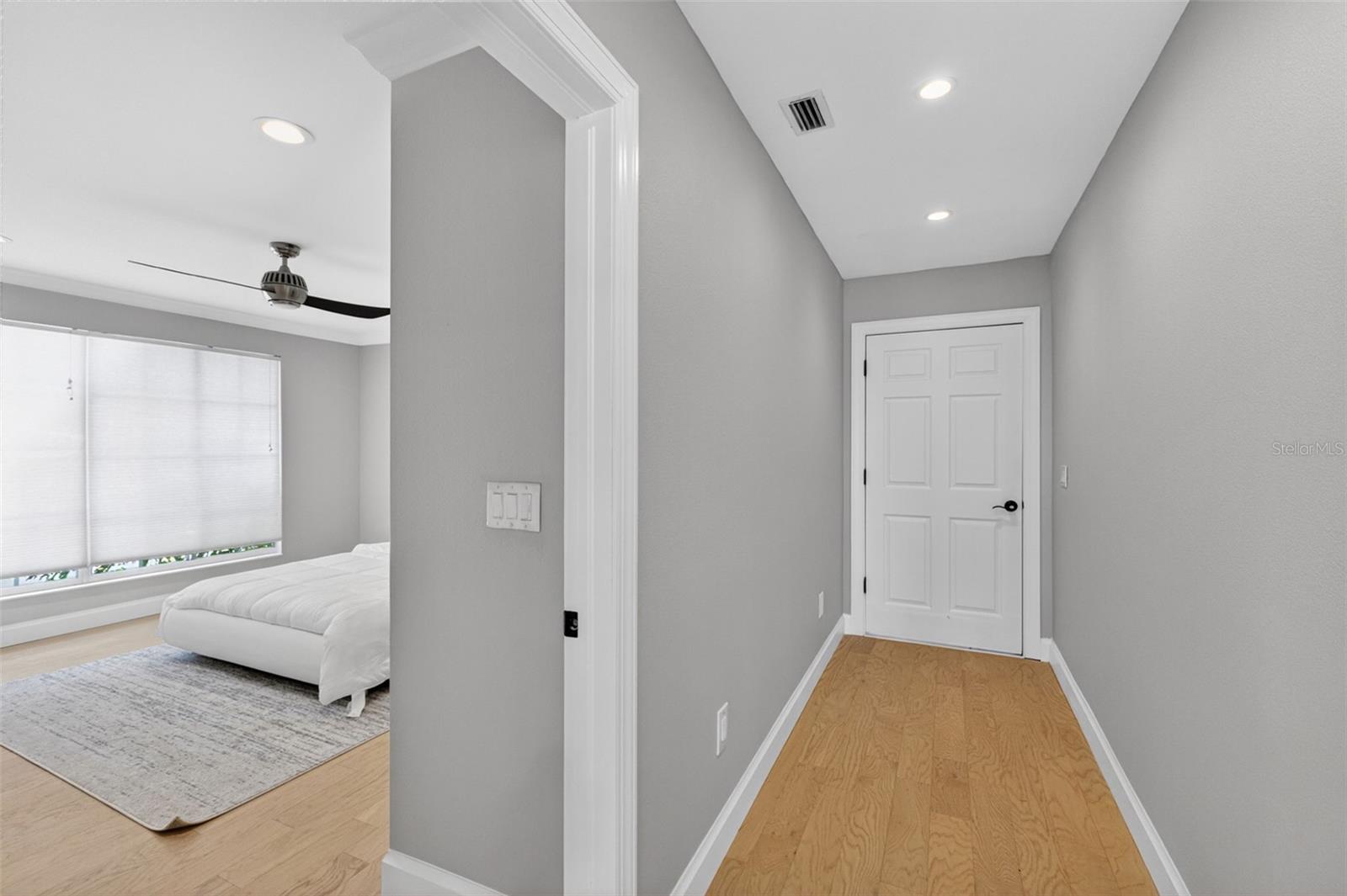 SARA SANDS - Residential
