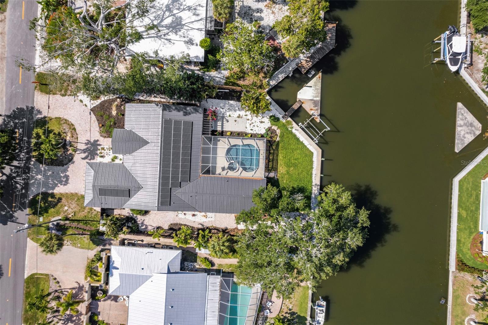 SARA SANDS - Residential