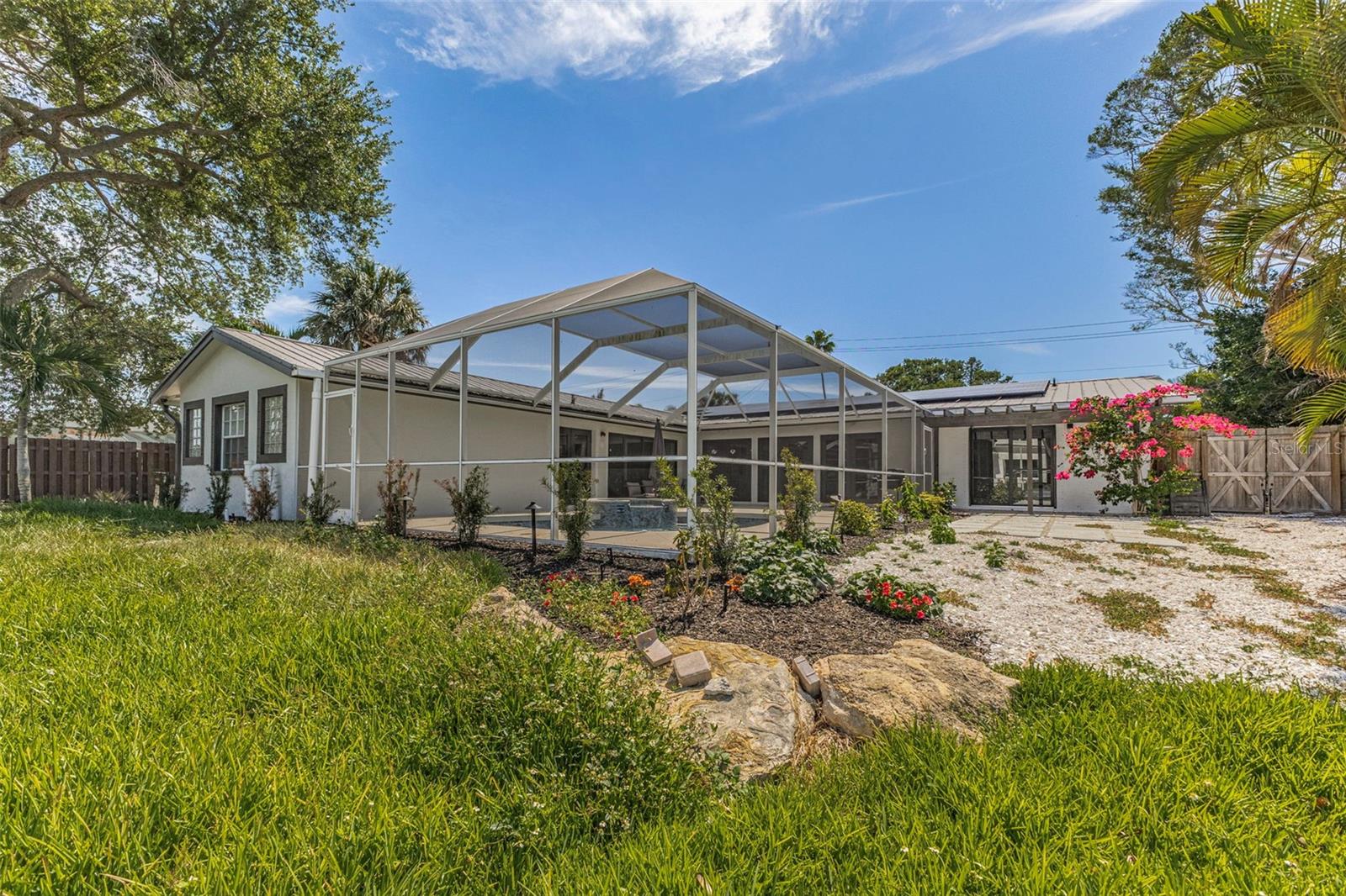 SARA SANDS - Residential
