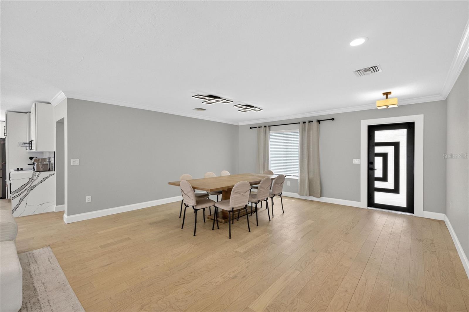 SARA SANDS - Residential