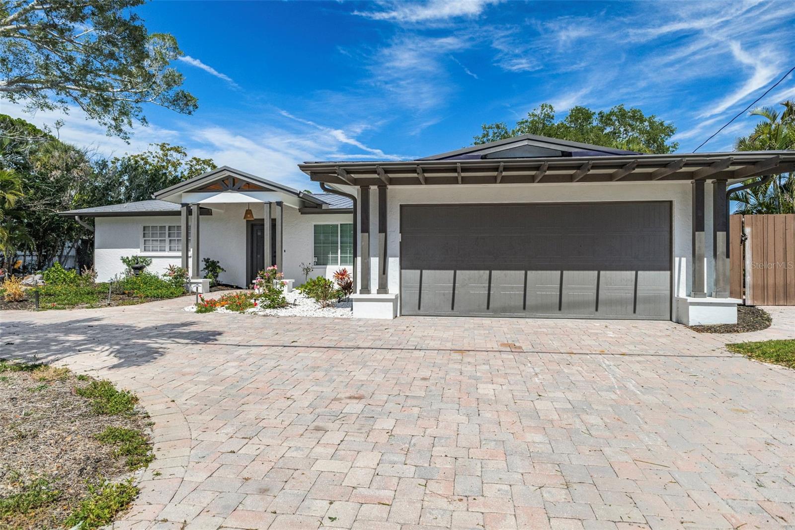 SARA SANDS - Residential