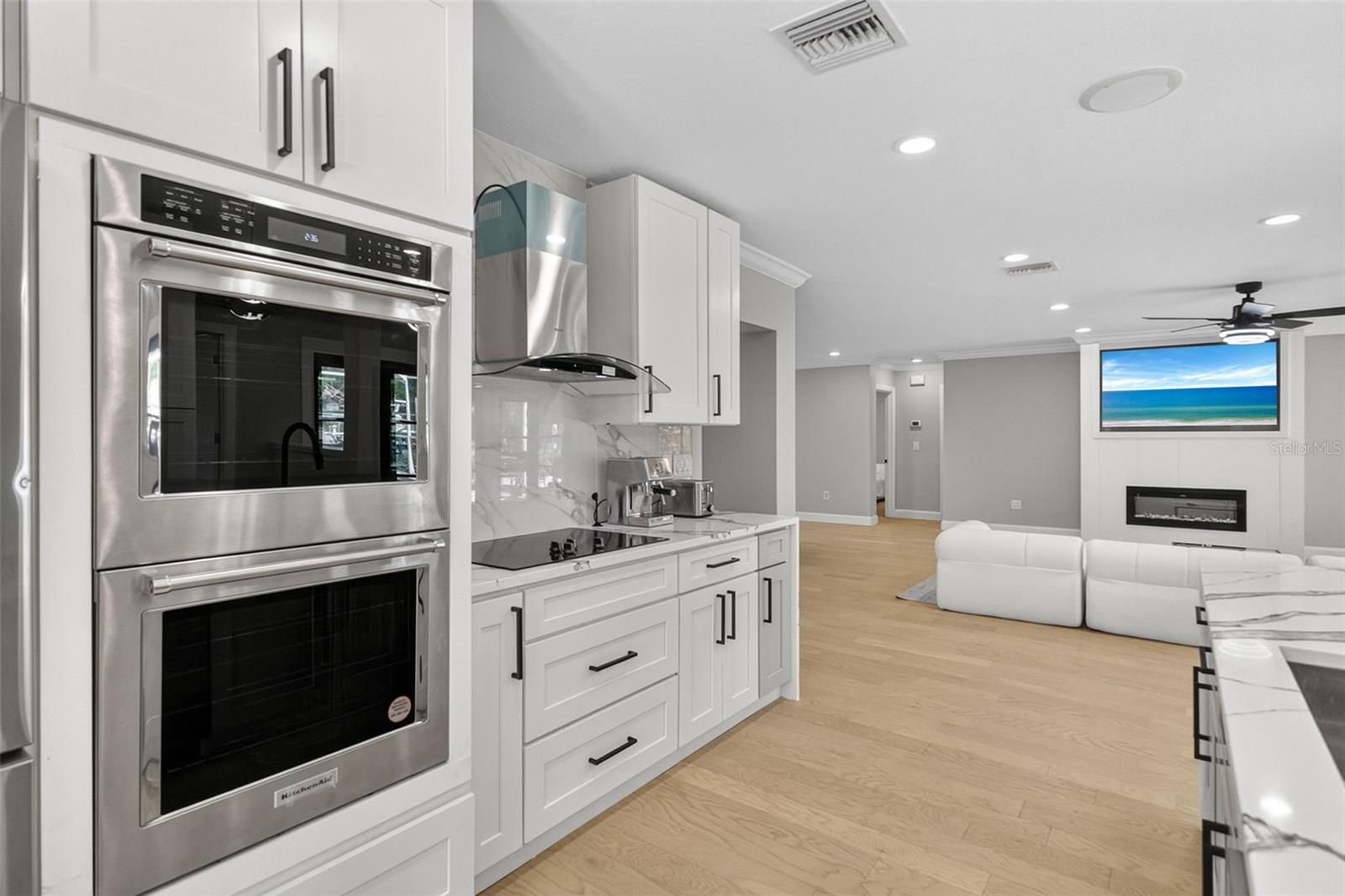 SARA SANDS - Residential