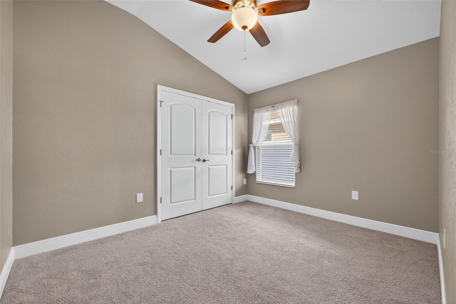 RIDGE/HLND MDWS - Residential