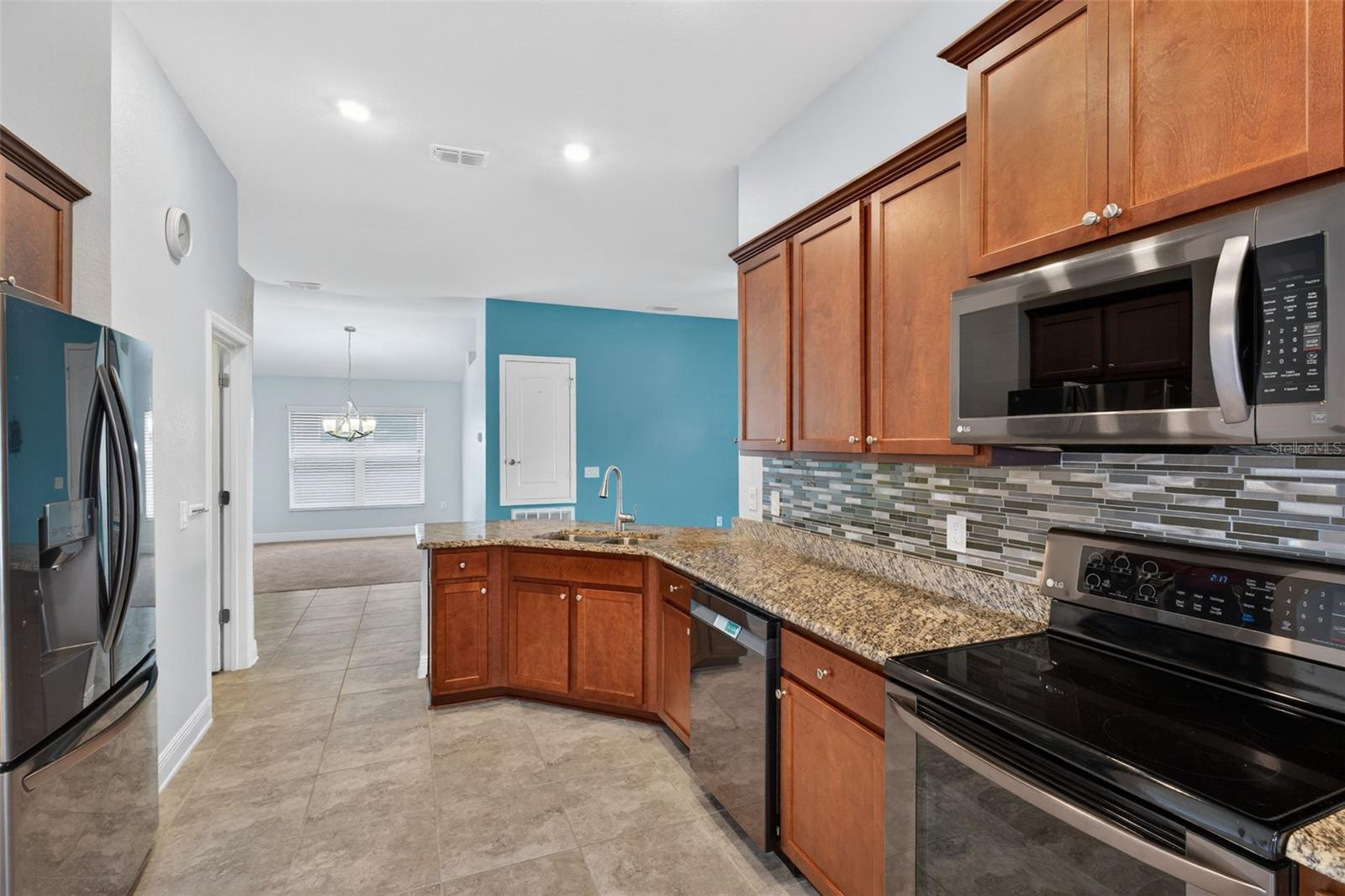 RIDGE/HLND MDWS - Residential