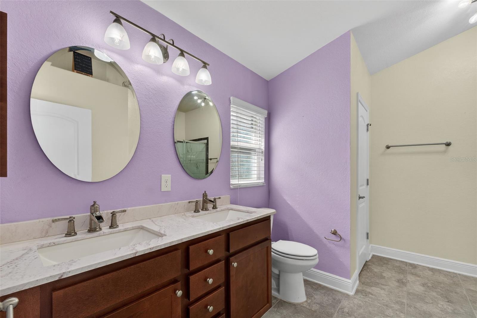 RIDGE/HLND MDWS - Residential