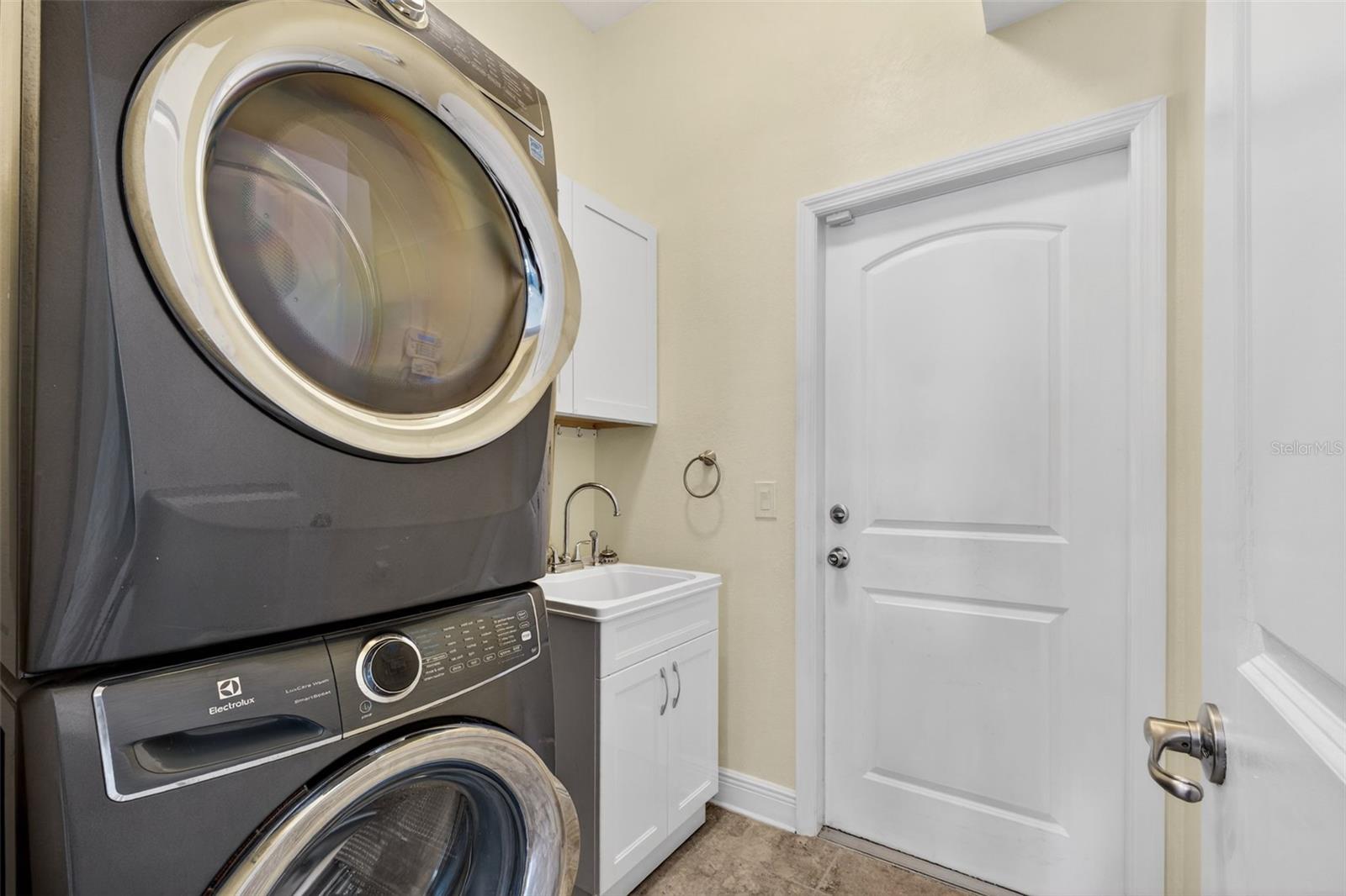 RIDGE/HLND MDWS - Residential