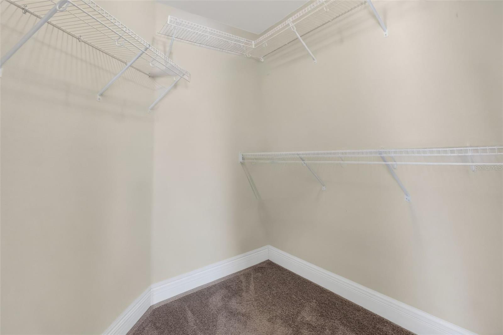 RIDGE/HLND MDWS - Residential