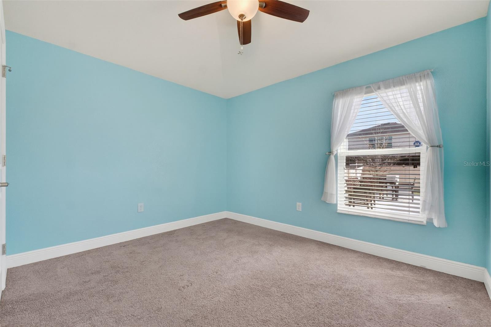 RIDGE/HLND MDWS - Residential