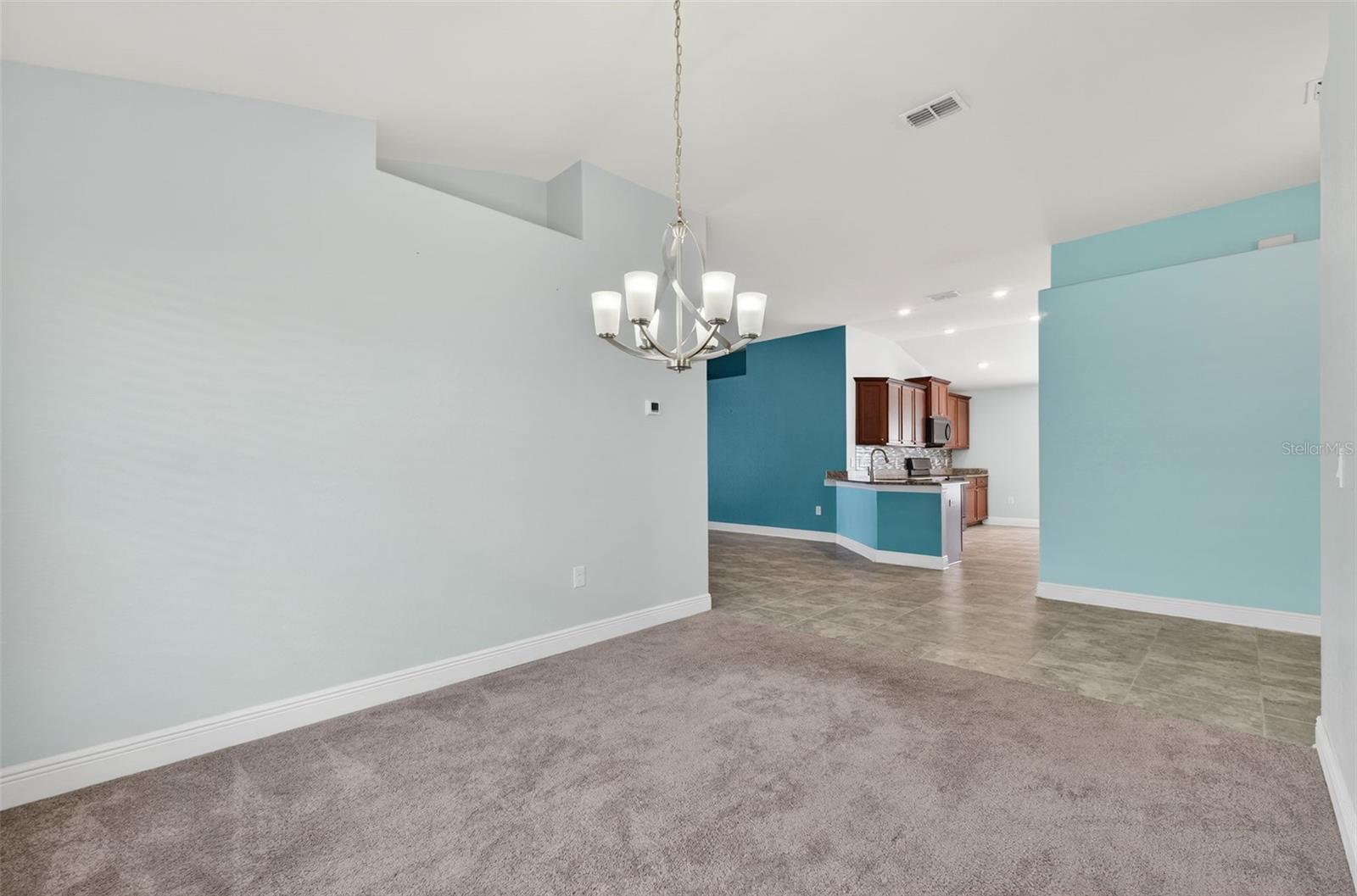 RIDGE/HLND MDWS - Residential