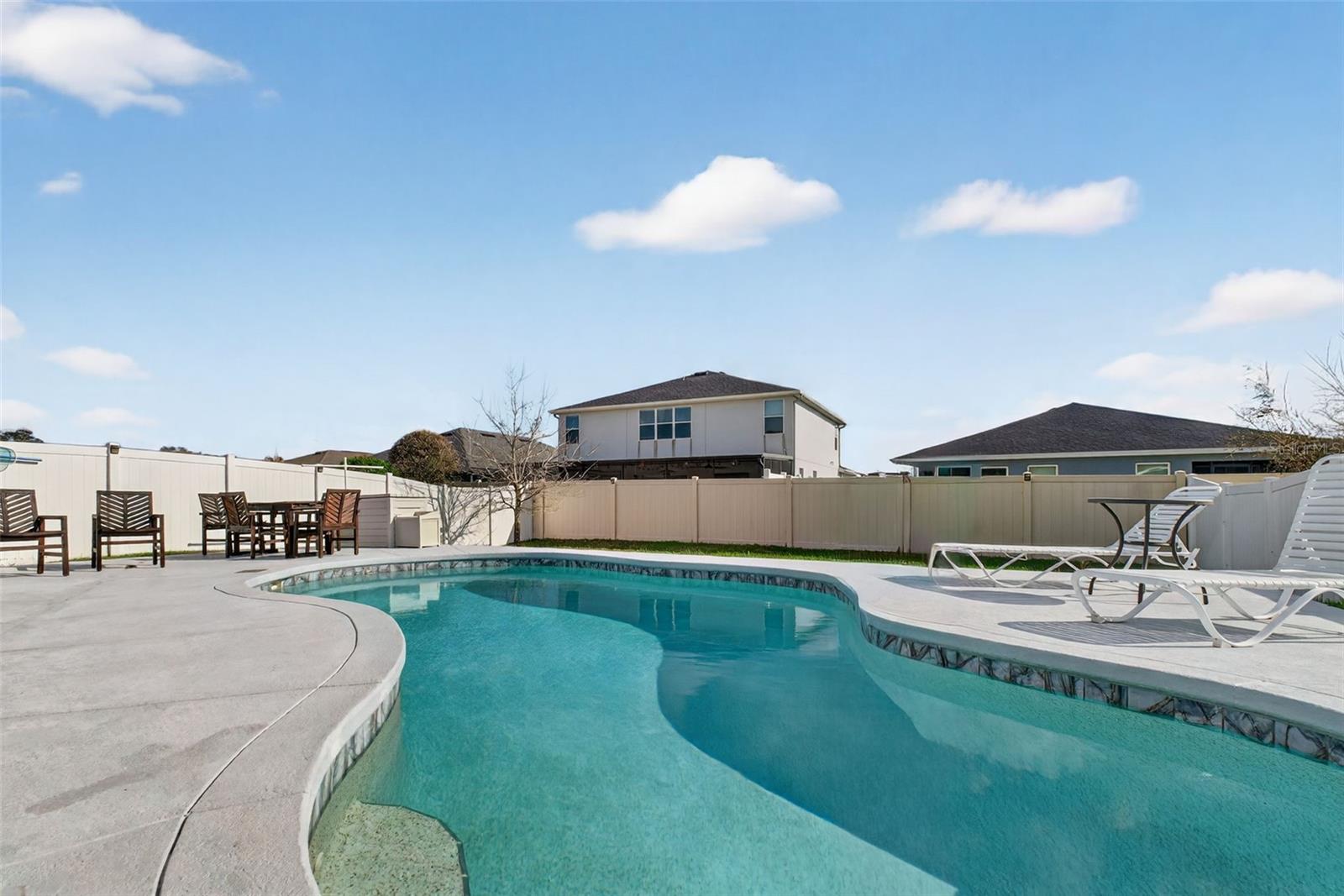 RIDGE/HLND MDWS - Residential