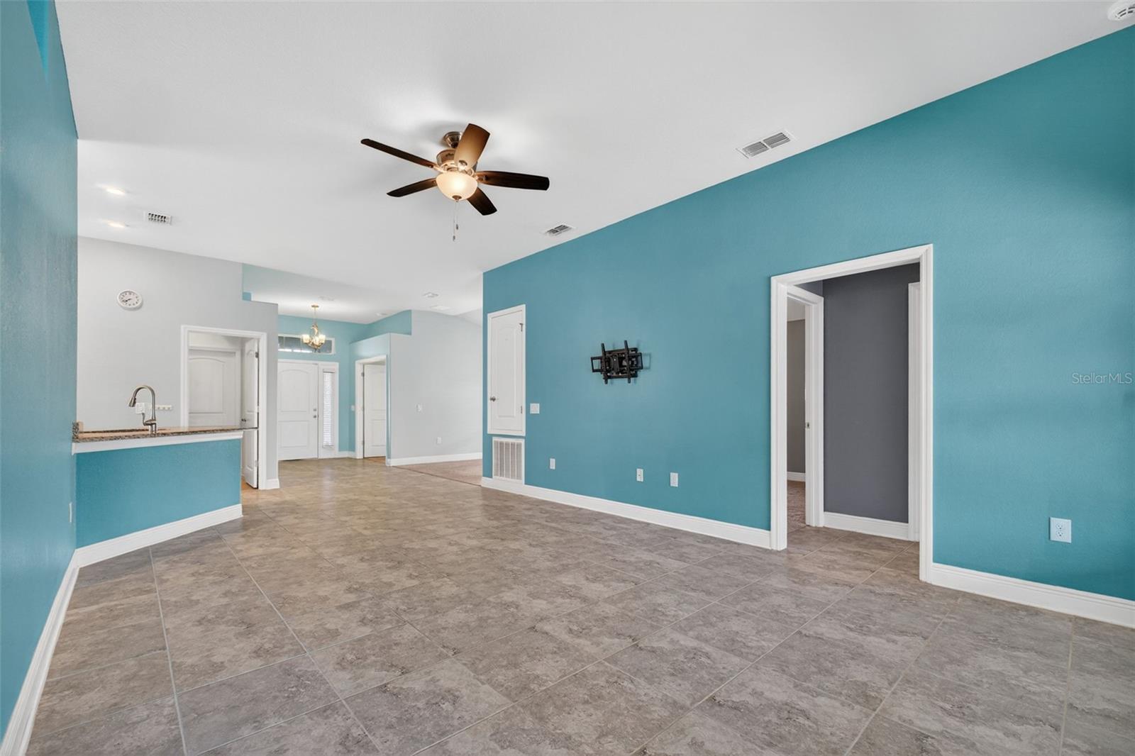 RIDGE/HLND MDWS - Residential