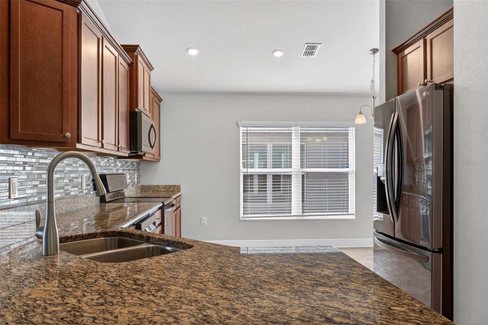 RIDGE/HLND MDWS - Residential