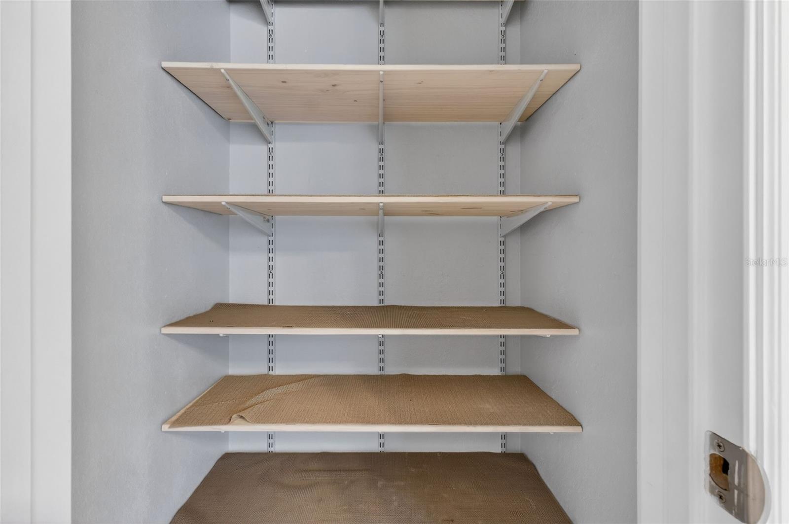 RIDGE/HLND MDWS - Residential